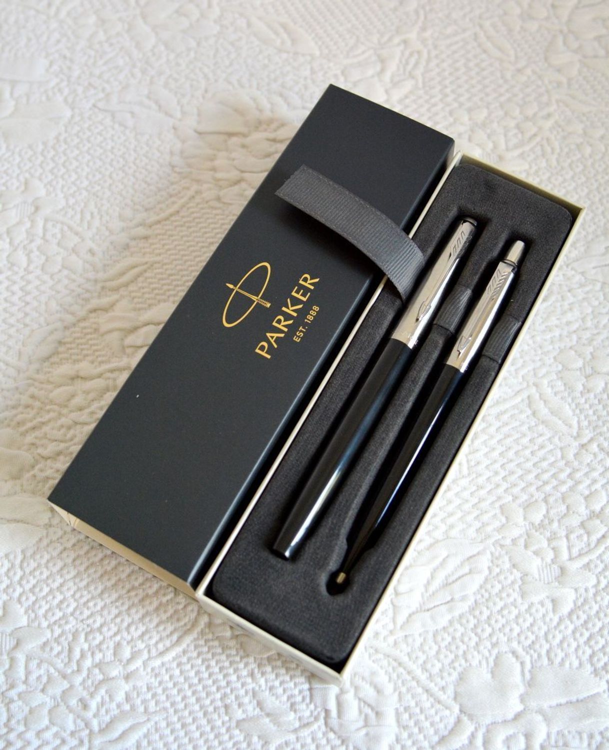 Zestaw prezentowy dla nauczyciela Parker Pióro Jotter z długopisem stal GT Parker 2096430-S003301 (2).JPG